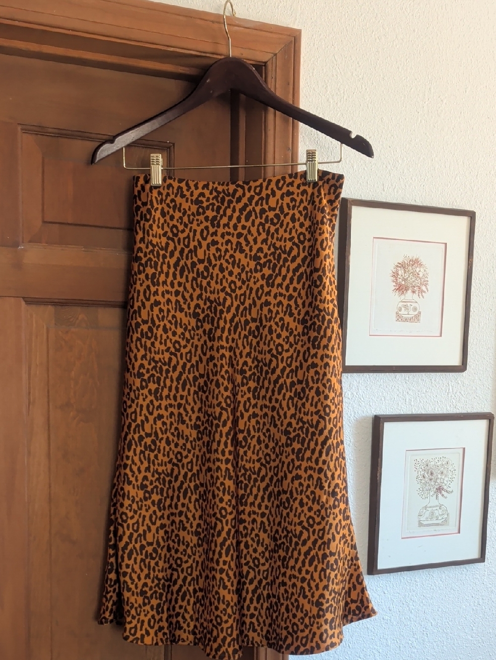 LA MIEL Leopard Print Midi Skirt - Rust & Black